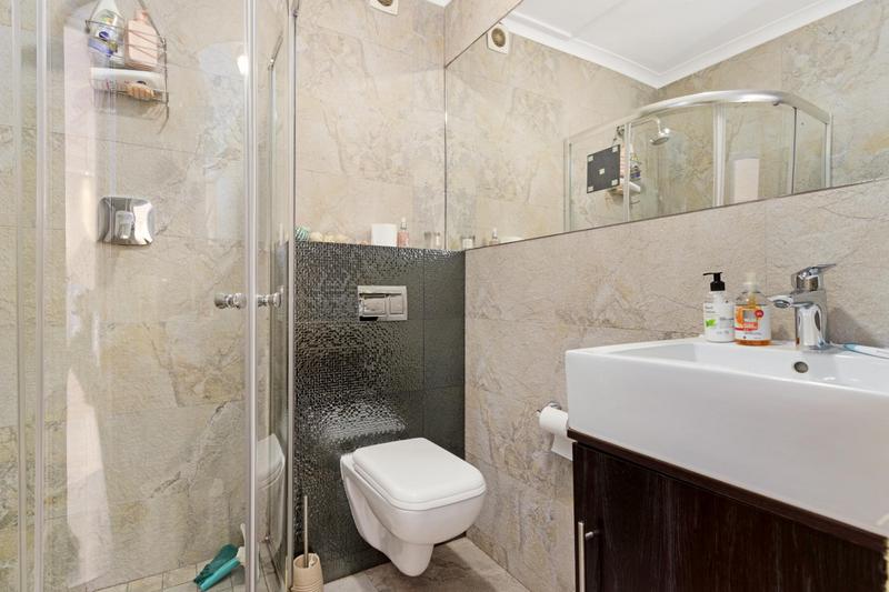 To Let 2 Bedroom Property for Rent in Sea Point Western Cape